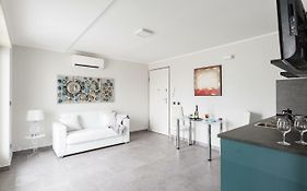 Penthouse 41 In Trastevere With Big Terrace